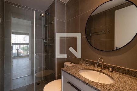 Banheiro de kitnet/studio para alugar com 1 quarto, 23m² em Barra Funda, São Paulo
