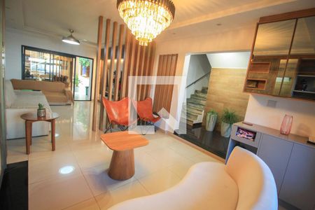 Casa à venda com 4 quartos, 330m² em Chácara Tatuapé, São Paulo