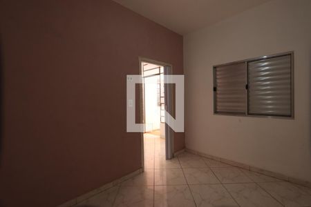 Quarto 2 de casa para alugar com 2 quartos, 180m² em Jardim Mimar, São Paulo