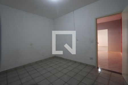 Quarto 1 de casa para alugar com 2 quartos, 180m² em Jardim Mimar, São Paulo