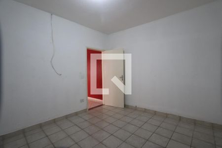 Quarto 1 de casa para alugar com 2 quartos, 180m² em Jardim Mimar, São Paulo