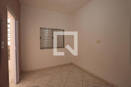 Quarto 2 de casa para alugar com 2 quartos, 180m² em Jardim Mimar, São Paulo