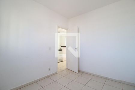 Quarto 1 de apartamento para alugar com 2 quartos, 44m² em Gávea, Uberlândia