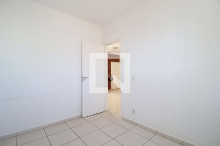 Quarto 2 de apartamento para alugar com 2 quartos, 44m² em Gávea, Uberlândia