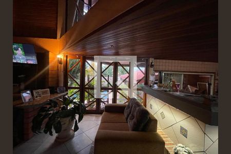 Casa à venda com 5 quartos, 390m² em Pinheiro, São Leopoldo
