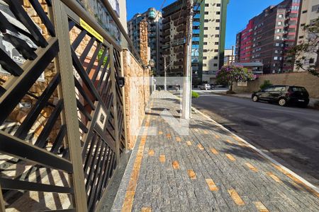 Fachada de apartamento para alugar com 1 quarto, 74m² em Vila Tupi, Praia Grande