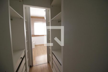 Closet da suíte 1 de apartamento à venda com 2 quartos, 65m² em Tanque, Rio de Janeiro
