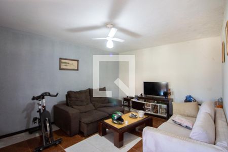Sala de casa à venda com 2 quartos, 2331m² em Santa Terezinha, Belo Horizonte