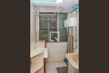 Cozinha e Área de Serviço de apartamento à venda com 2 quartos, 62m² em Pompeia, São Paulo