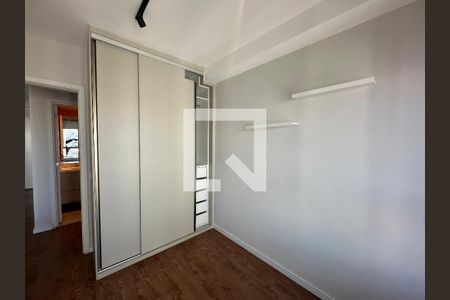 Quarto de apartamento à venda com 2 quartos, 68m² em Empresarial 18 do Forte, Barueri