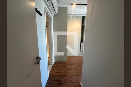 Suite de apartamento à venda com 2 quartos, 68m² em Empresarial 18 do Forte, Barueri