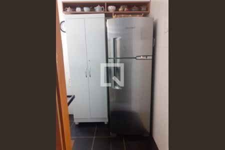 Cozinha de apartamento para alugar com 2 quartos, 45m² em Mosela, Petrópolis