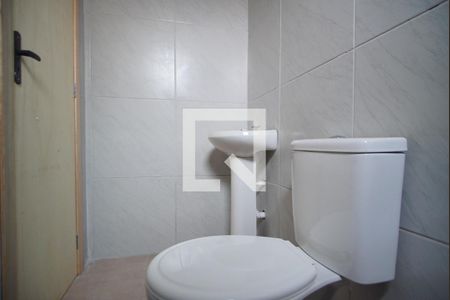 Banheiro de apartamento para alugar com 1 quarto, 46m² em Sarandi, Porto Alegre