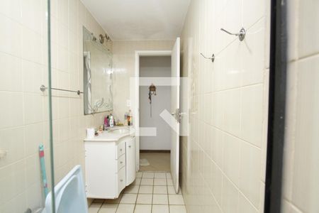 Banheiro Social de apartamento à venda com 3 quartos, 100m² em Grajaú, Belo Horizonte