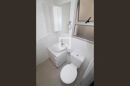 Banheiro de apartamento para alugar com 2 quartos, 55m² em Parque Industrial, São José dos Campos