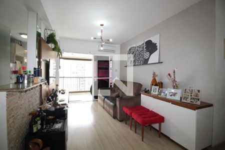 Sala de apartamento para alugar com 2 quartos, 78m² em Barra Olímpica, Rio de Janeiro