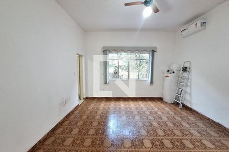 Sala de casa para alugar com 3 quartos, 200m² em Vila Santa Alice, Duque de Caxias