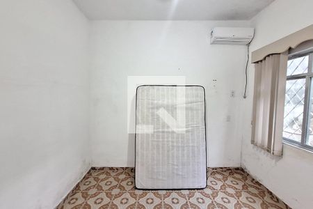 Quarto de casa para alugar com 3 quartos, 200m² em Vila Santa Alice, Duque de Caxias