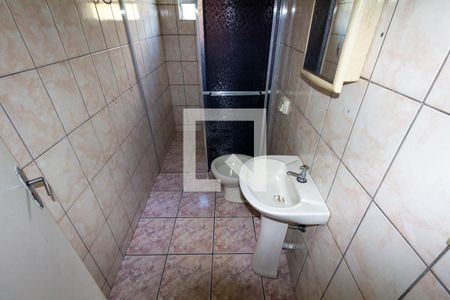 Banheiro de casa para alugar com 2 quartos, 67m² em Jardim Matarazzo, São Paulo