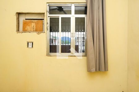 Quarto 1 de casa para alugar com 2 quartos, 45m² em Rocha Sobrinho, Mesquita