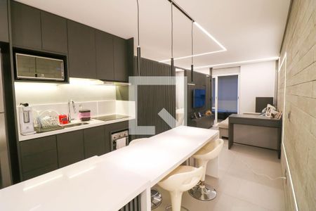 Sala / Cozinha de apartamento para alugar com 1 quarto, 47m² em Campo Belo, São Paulo