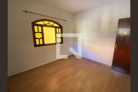 Quarto de casa para alugar com 2 quartos, 100m² em Jardim Mariléa, Rio das Ostras