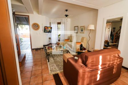 Sala de casa de condomínio à venda com 3 quartos, 212m² em Cavalhada, Porto Alegre
