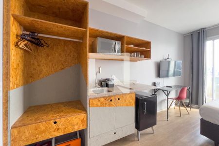 Cozinha de kitnet/studio para alugar com 1 quarto, 22m² em Sé, São Paulo
