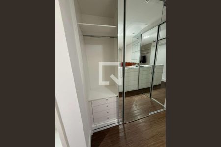 Closet de apartamento à venda com 3 quartos, 96m² em Alphaville Empresarial, Barueri