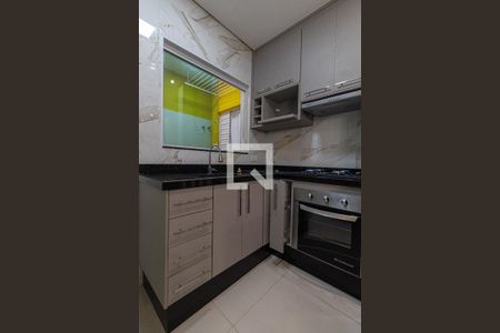 Sala e Cozinha  de apartamento para alugar com 2 quartos, 45m² em Vila Nhocuné, São Paulo