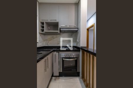 Sala e Cozinha  de apartamento para alugar com 2 quartos, 45m² em Vila Nhocuné, São Paulo