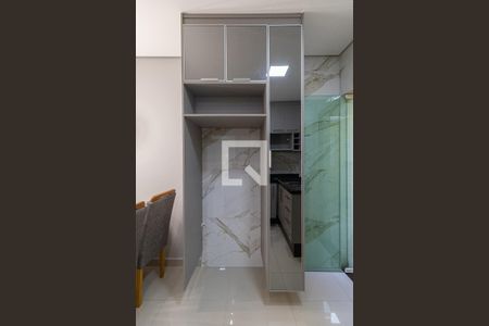 Sala e Cozinha  de apartamento para alugar com 2 quartos, 45m² em Vila Nhocuné, São Paulo