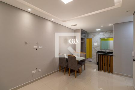 Sala e Cozinha  de apartamento para alugar com 2 quartos, 45m² em Vila Nhocuné, São Paulo