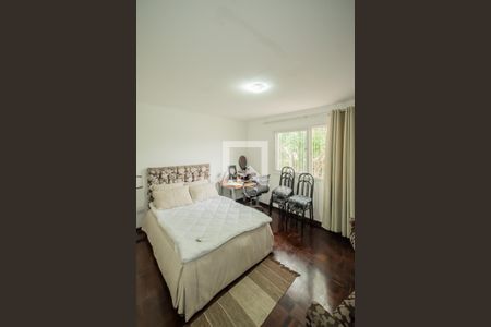 Quarto 1 de casa para alugar com 4 quartos, 210m² em Mirandópolis, São Paulo
