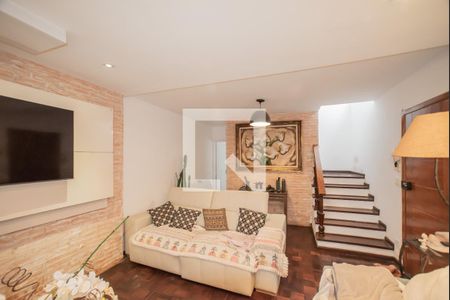 Sala de casa para alugar com 4 quartos, 210m² em Mirandópolis, São Paulo