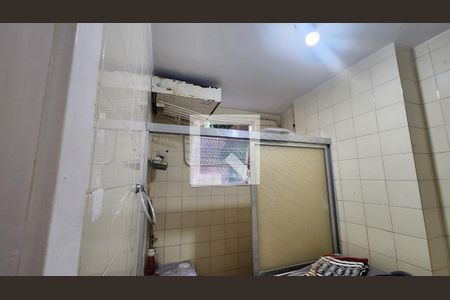 Banheiro  de apartamento para alugar com 1 quarto, 50m² em Brotas, Salvador