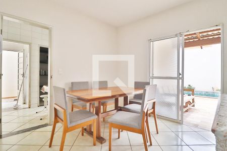 Sala de Jantar de casa para alugar com 3 quartos, 196m² em Jardim Patricia, Uberlândia