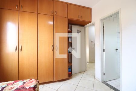 Quarto 1 - Suíte de casa para alugar com 3 quartos, 196m² em Jardim Patricia, Uberlândia