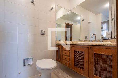 Suíte de apartamento para alugar com 3 quartos, 119m² em Alto de Pinheiros, São Paulo