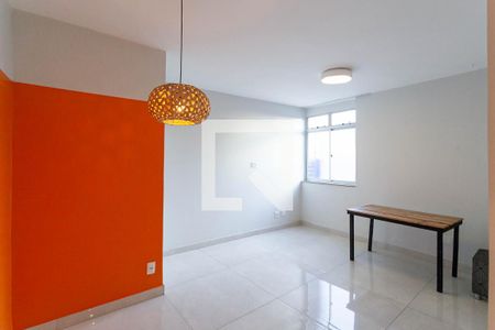 Sala de apartamento para alugar com 3 quartos, 110m² em Santa Monica, Belo Horizonte