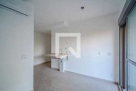 Sala/Quarto de kitnet/studio à venda com 1 quarto, 28m² em Butantã, São Paulo