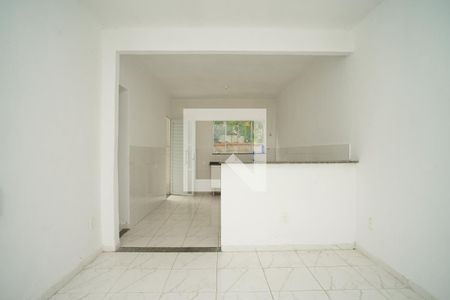 Sala de casa de condomínio para alugar com 2 quartos, 58m² em Inoan, Maricá