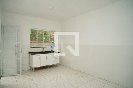 Cozinha de casa de condomínio para alugar com 2 quartos, 58m² em Inoan, Maricá