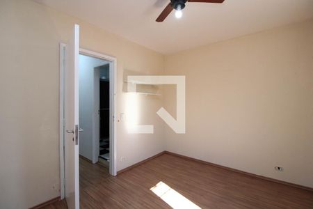 Quarto  de casa para alugar com 3 quartos, 80m² em Jardim Sao Salvador, Taboão da Serra