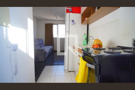 Cozinha  de apartamento para alugar com 2 quartos, 40m² em Jardim Dona Leopoldina, Porto Alegre