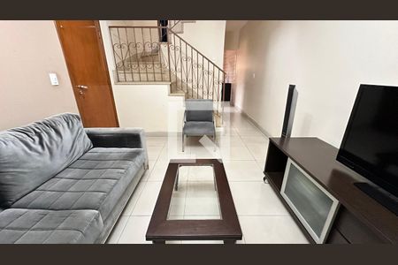 Casa à venda com 3 quartos, 200m² em Jardim São Luís, São Paulo