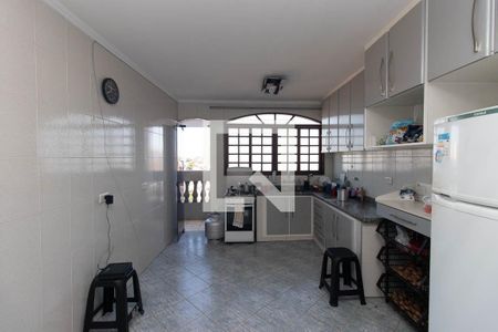Cozinha  de casa à venda com 10 quartos, 800m² em Vila Medeiros, São Paulo