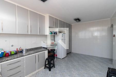 Cozinha  de casa à venda com 10 quartos, 800m² em Vila Medeiros, São Paulo