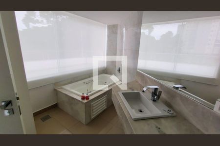 Casa para alugar com 3 quartos, 514m² em Hugo Lange, Curitiba