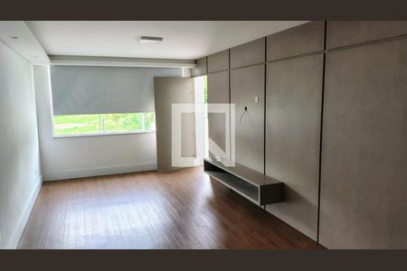 Casa para alugar com 3 quartos, 514m² em Hugo Lange, Curitiba
